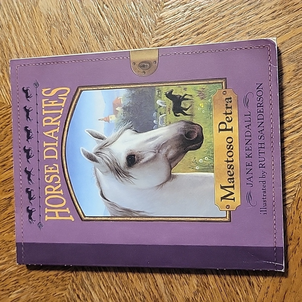 ● Book: Horse Diaries: Maestoso Petra